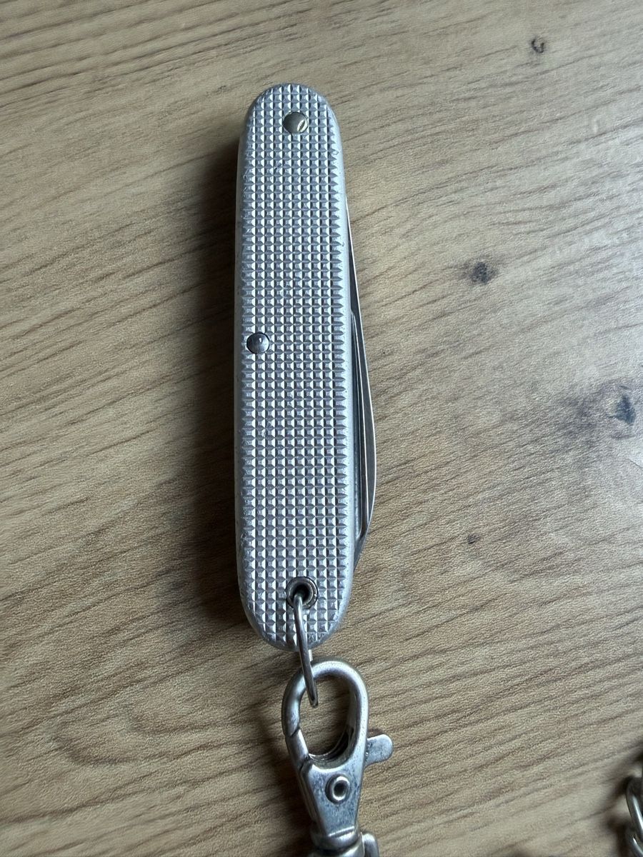 Victorinox Coltelli tascabile: Victorinox Sackmesser 1983 mit Gürtelhalter – Usato da Buch am Irchel venduto da Sweetharth 6