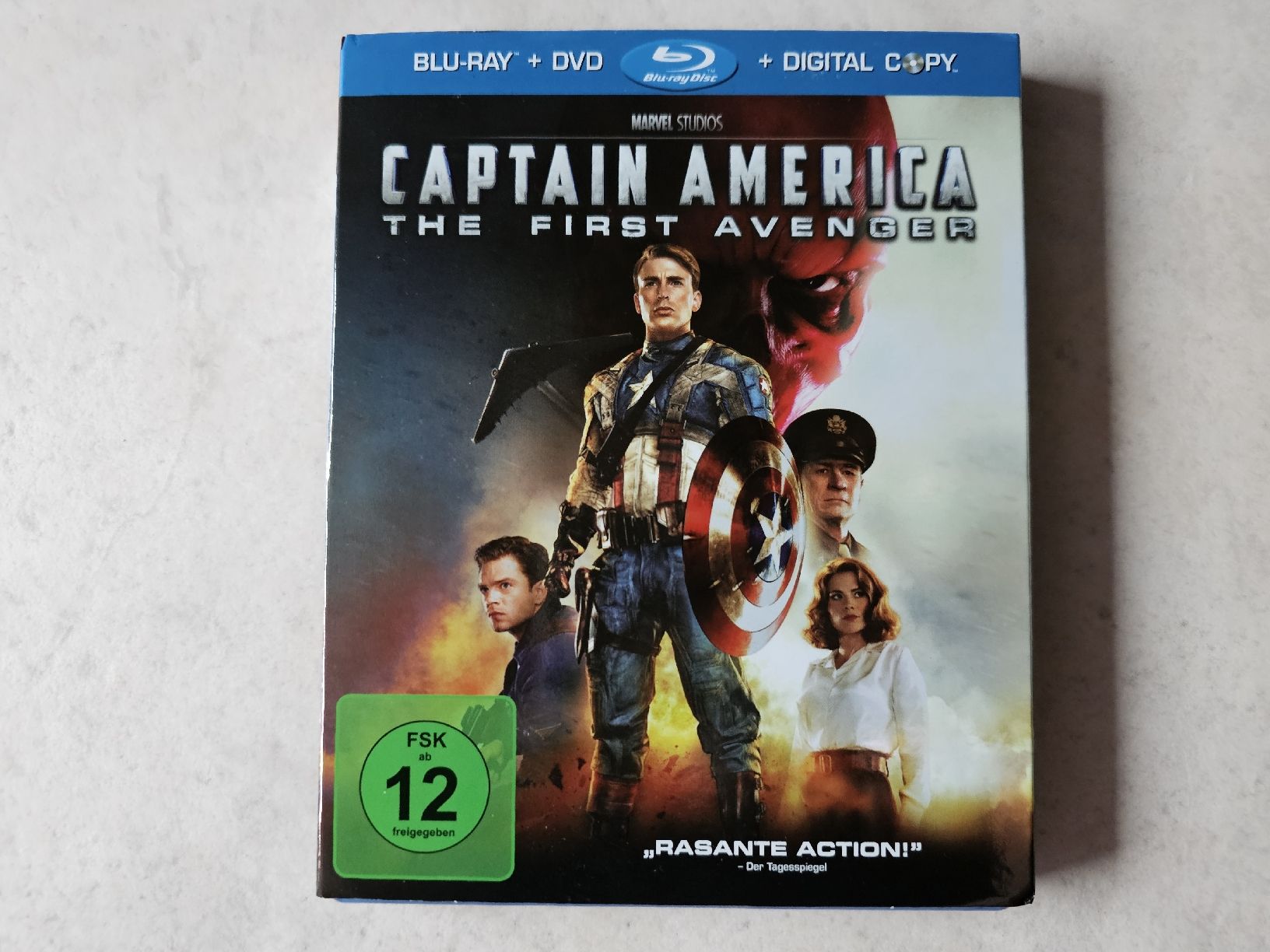 Tutti i DVDs: Captain America  -  The First Avenger  /  Bluray + DVD – Usato da Schneisingen venduto da backstore24