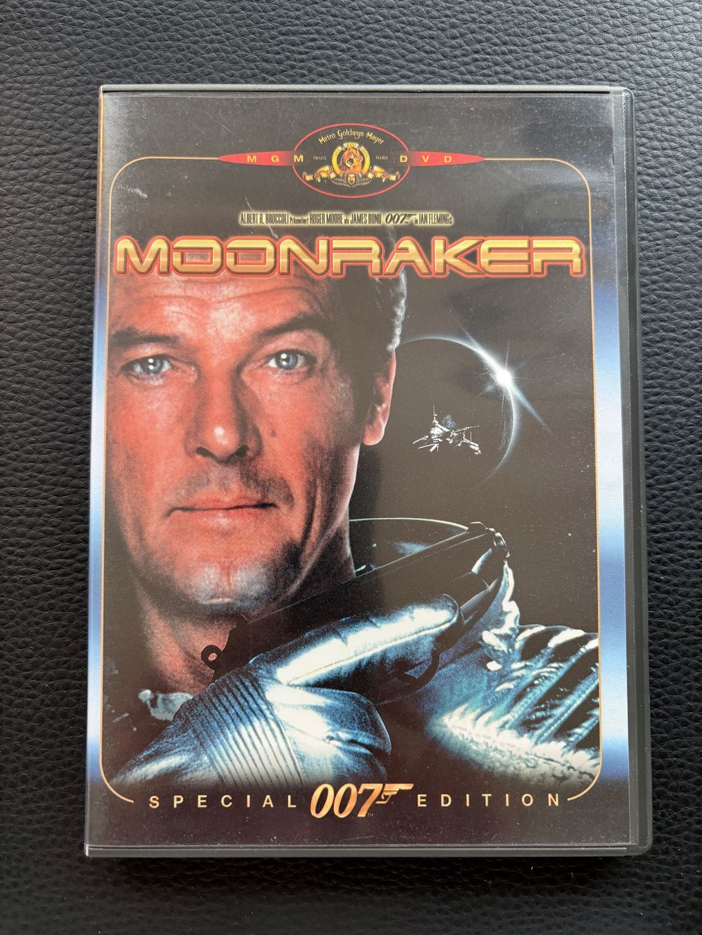 Tutti i DVDs: DVD: 007 James Bond -- Moonraker – Usato da Ennetbürgen venduto da Leibniz