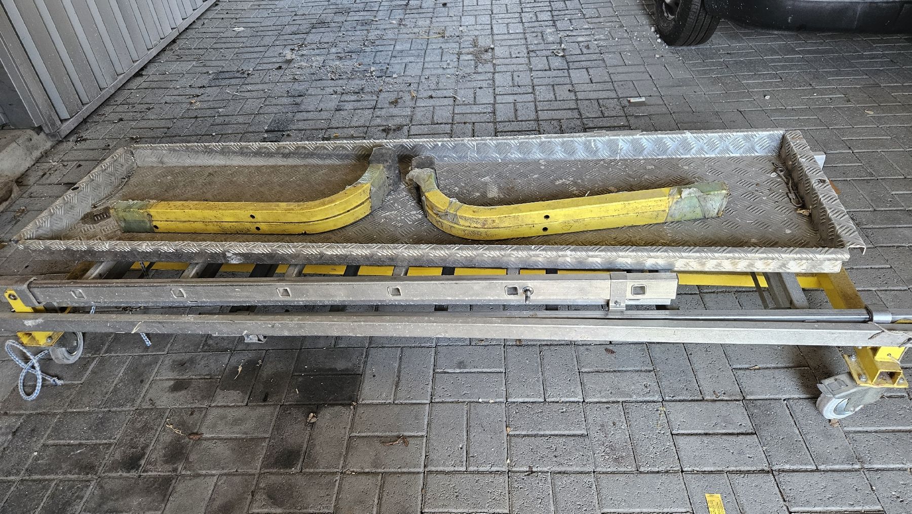 Ponteggi: Rollgerüst 3 Meter hoch – Usato da Rafz venduto da Rgoldwing 8