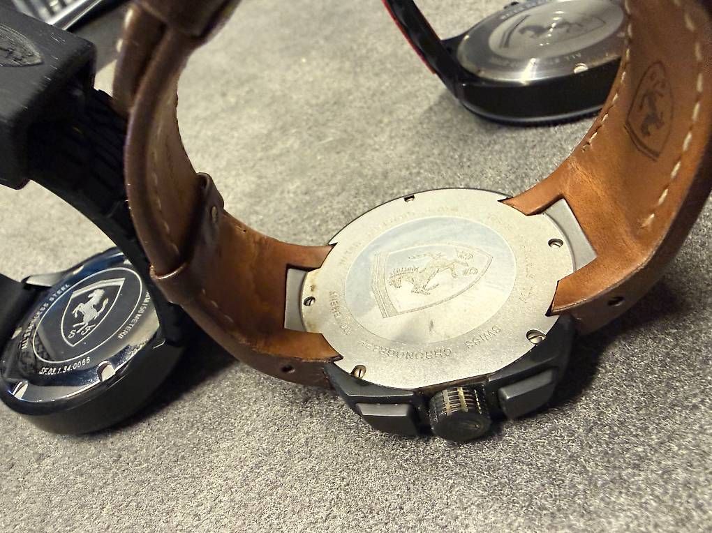 Orologi: 3 Montres Ferrari  – Usato da Ecuvillens venduto da VsterVince 8