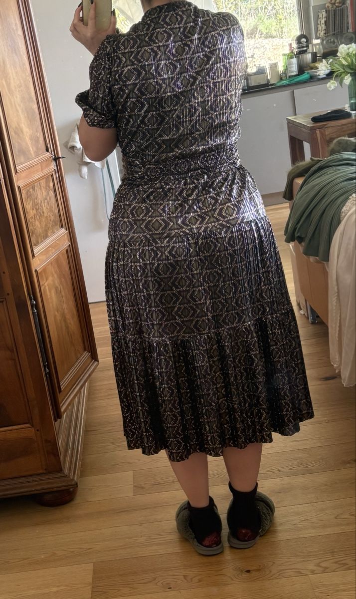 Ba&Sh Robes: Robe Bash midi plissée violette métallisée neuve – Neuf (Voir description) à Prilly par mai_ktw8 4