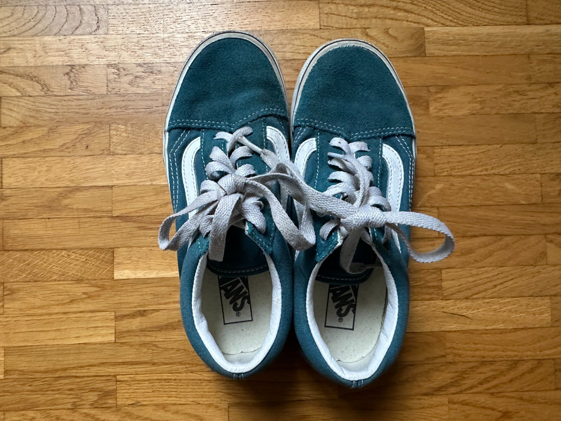 Vans Scarpe per ragazzi: Vans Kids Old Skool Deep Teel Suede Size 33 – Usato da Lausanne venduto da brixton 3