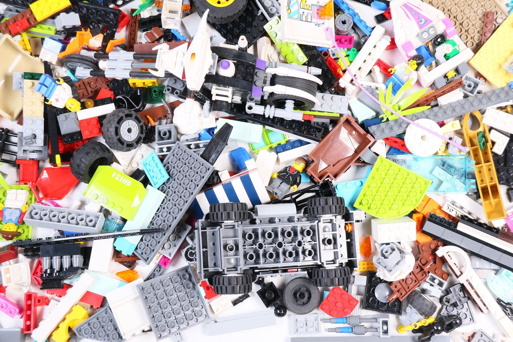 Lego Kit di costruzioni: 1.5 kg. Legoteile mit Minifiguren – Usato da Hettlingen venduto da Scholi99 1