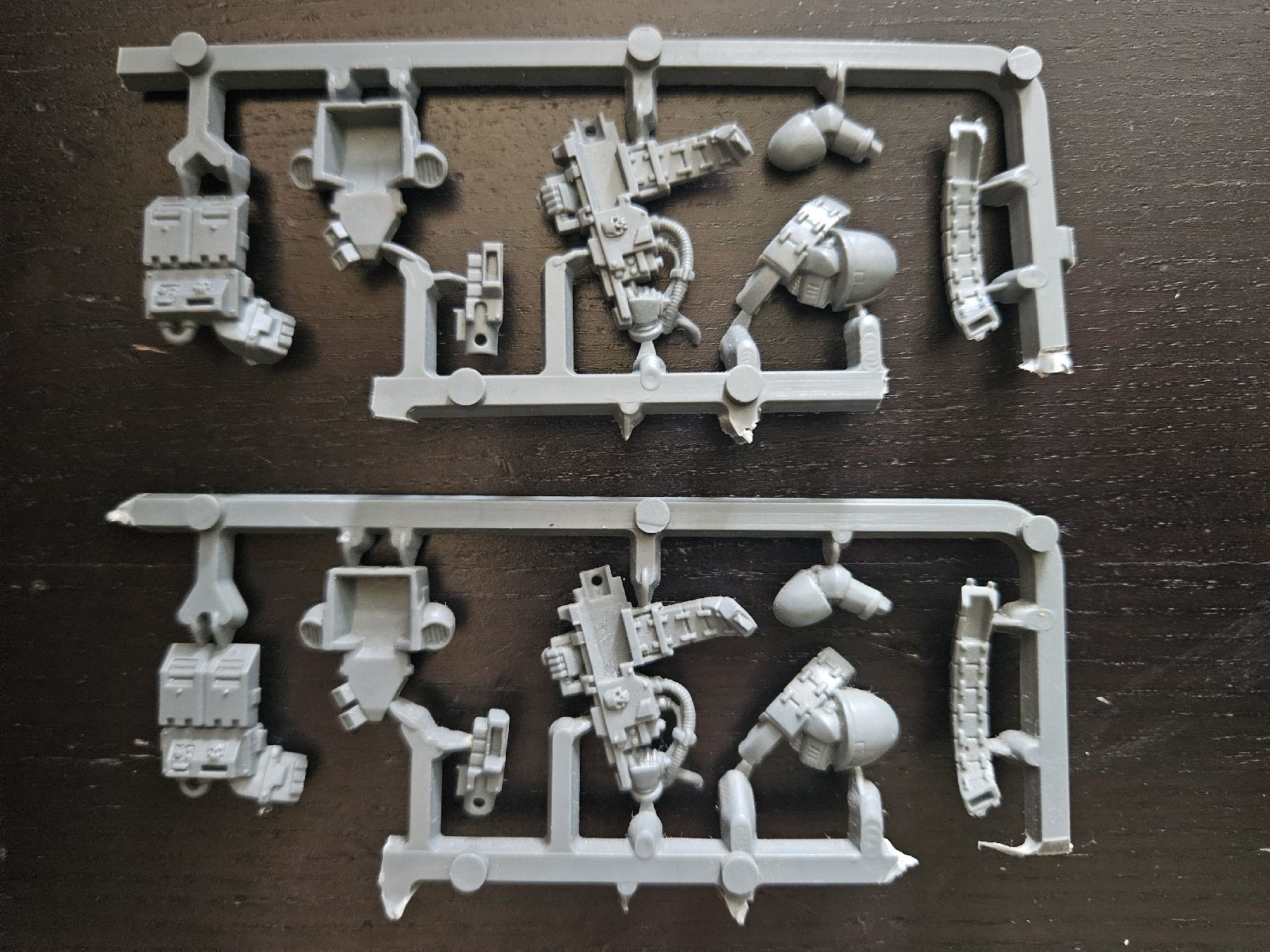 Modellbausätze & Standmodelle: Warhammer 40K - Bits - Heavy Bolters – Neu (gemäss Beschreibung) aus Genève von lec_2k2j