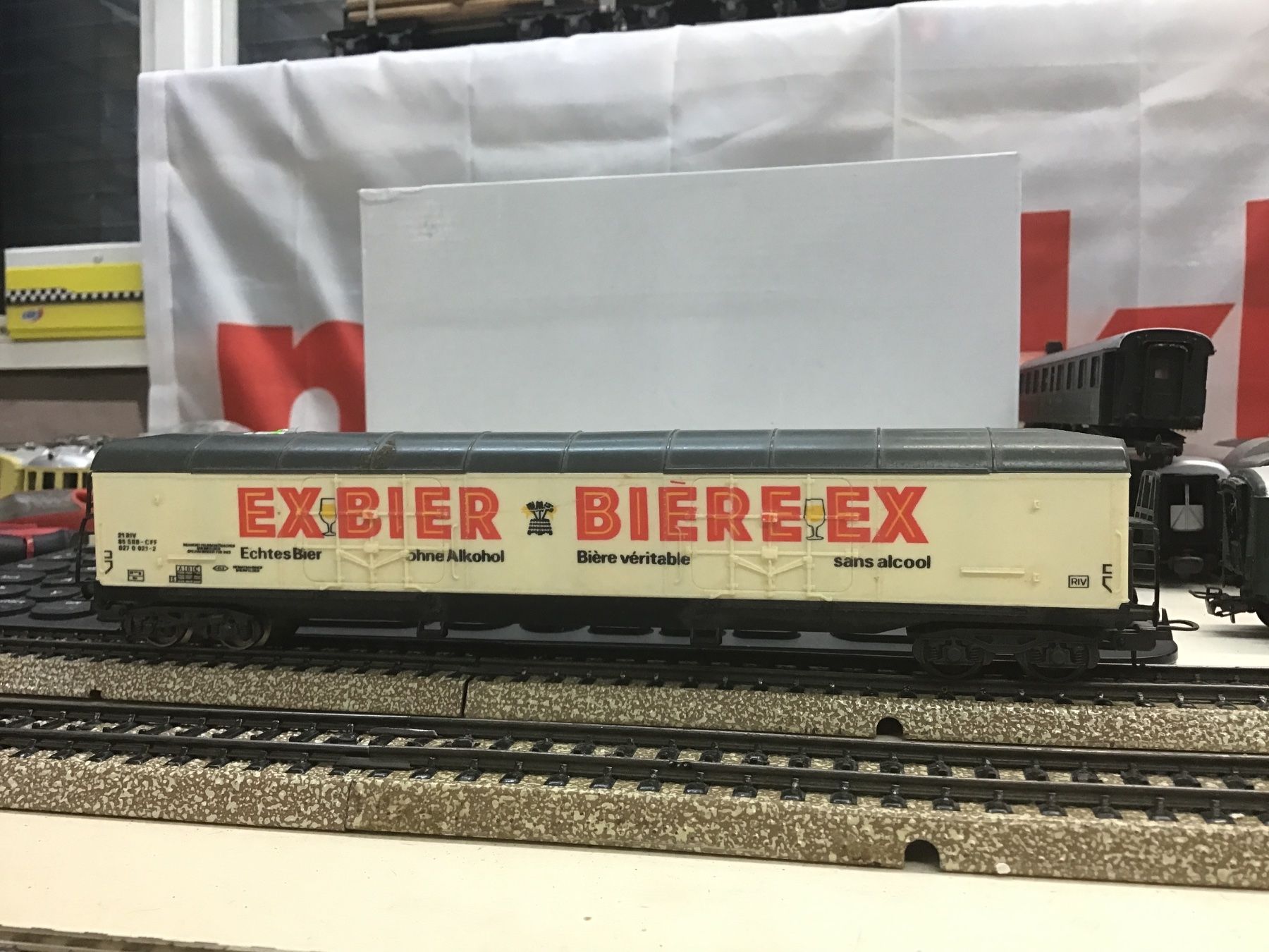 Lima Modellini di ferrovie: Märklin Güterwagen Ex Bier - Bier Ex LIMA – Usato da Männedorf venduto da Spezial-Modelle