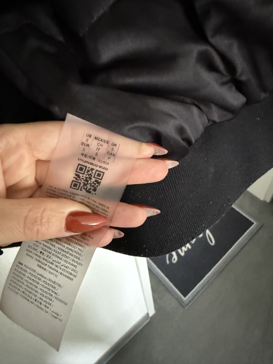 Guess Jacken: Guess Bomberjacke – Gebraucht aus Trimbach von kan_wxc6 2
