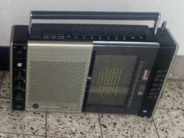 Radio vintage Weltempfänger Tramp 100