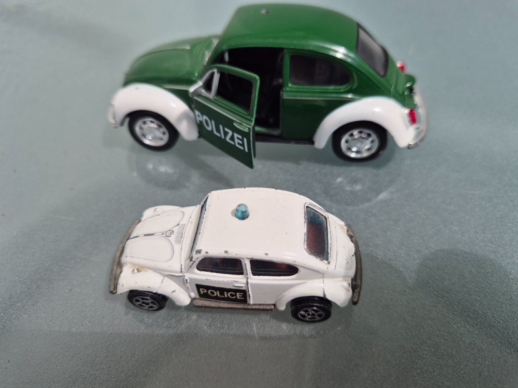 Volkswagen Modellini d'auto: VW Käfer Polizei . Versand 3.90 – Difettoso da Oberbuchsiten venduto da laffite54 2