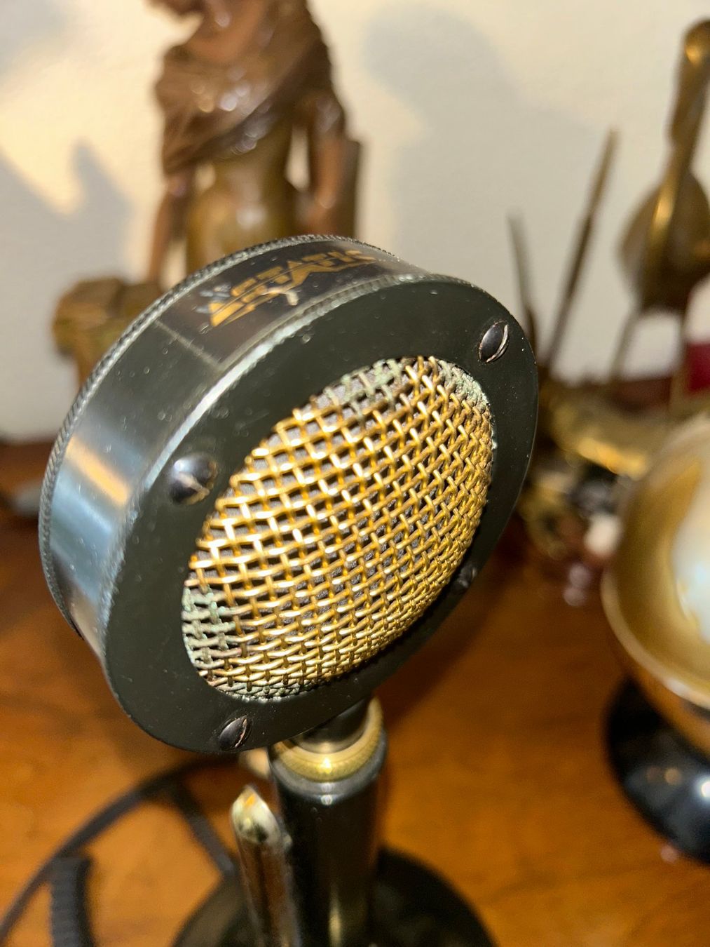 Funktechnik: Vintage Astatic D104 Black Night Desktop Microphone – Gebraucht aus Sugiez von brockicenter 2