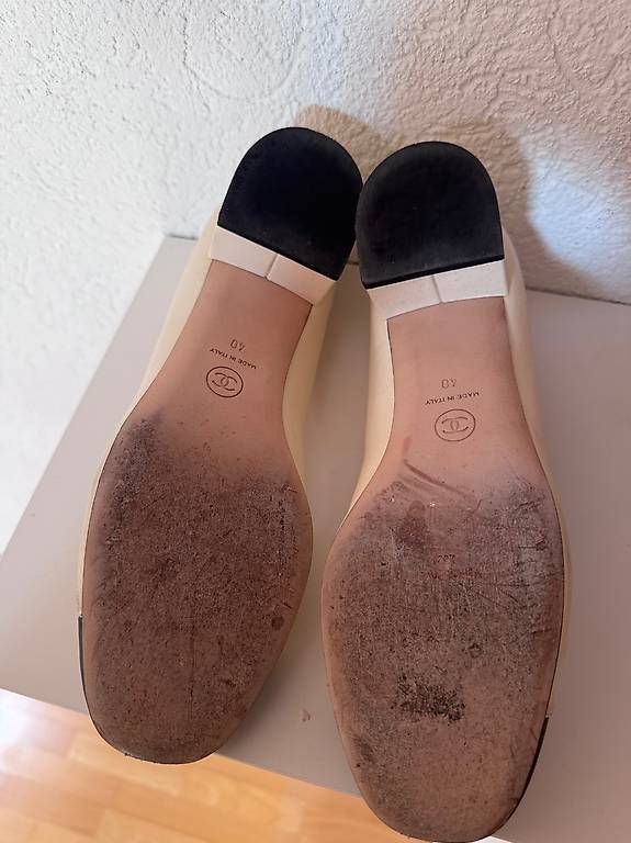 Chanel Chaussures femmes: CHANEL TWO-TONE PUMPS SIZE 40 – D'occasion à Zürich par amber123 4