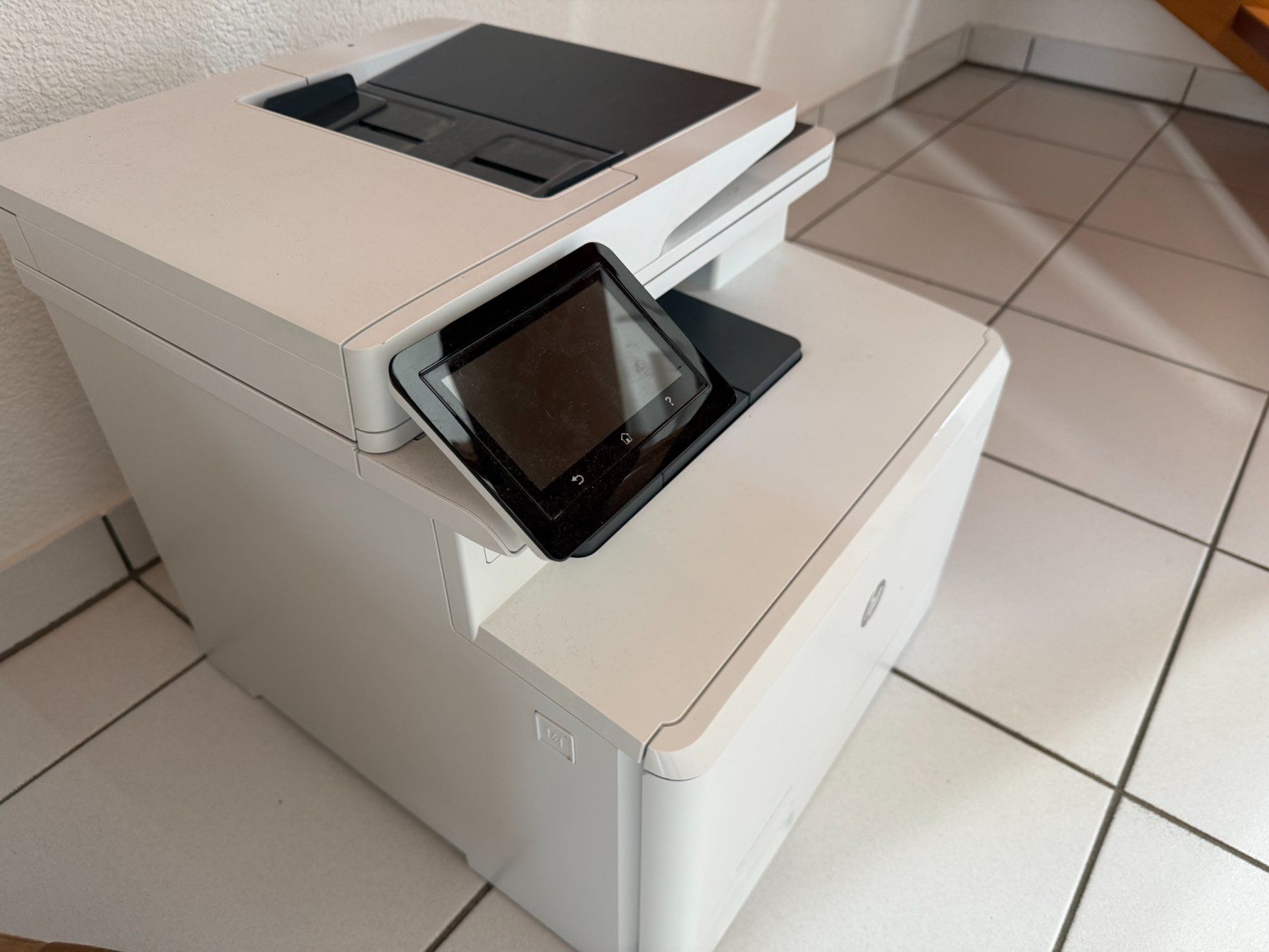 Hewlett Packard Stampanti: HP Color LaserJet Pro MFP M479fdw – Difettoso da Langnau b. Reiden venduto da Superjosi66