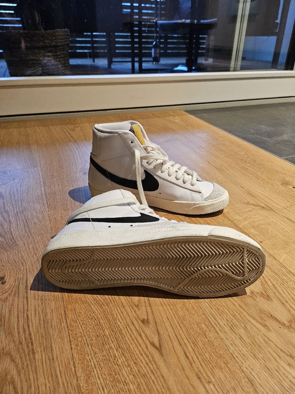 Nike Scarpe da donna: Nike Blazer Mid '77 Vintage Gr. 36.5 – Nuovo (secondo la descrizione) da Brügg BE venduto da Anja_C 1
