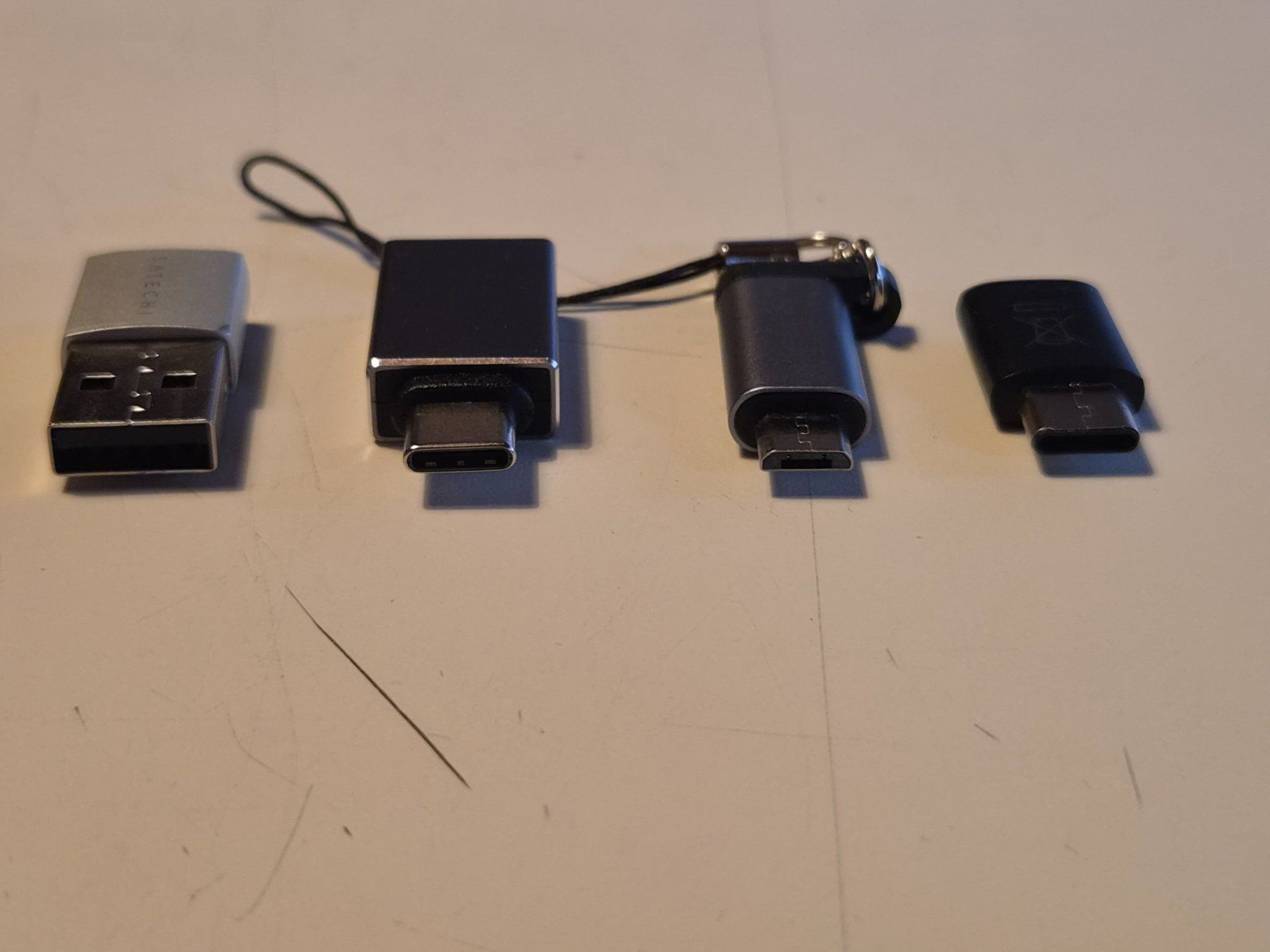 Unità & Adattatore: 4 verschiedene USB Adapter – Nuovo (secondo la descrizione) da Pratteln venduto da Motodrom 2