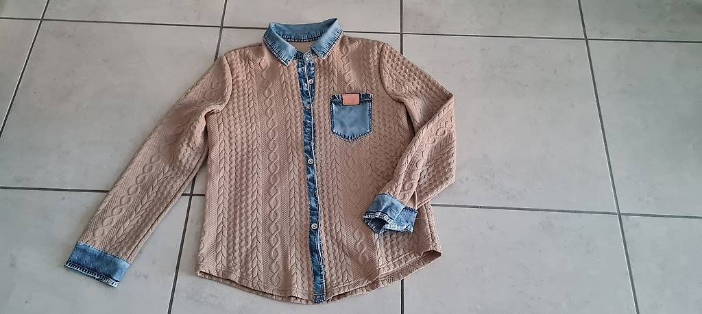 Vestes: Strickjacke im Wolle/Jeans Look  – D'occasion à St. Moritz par tam_jh8f