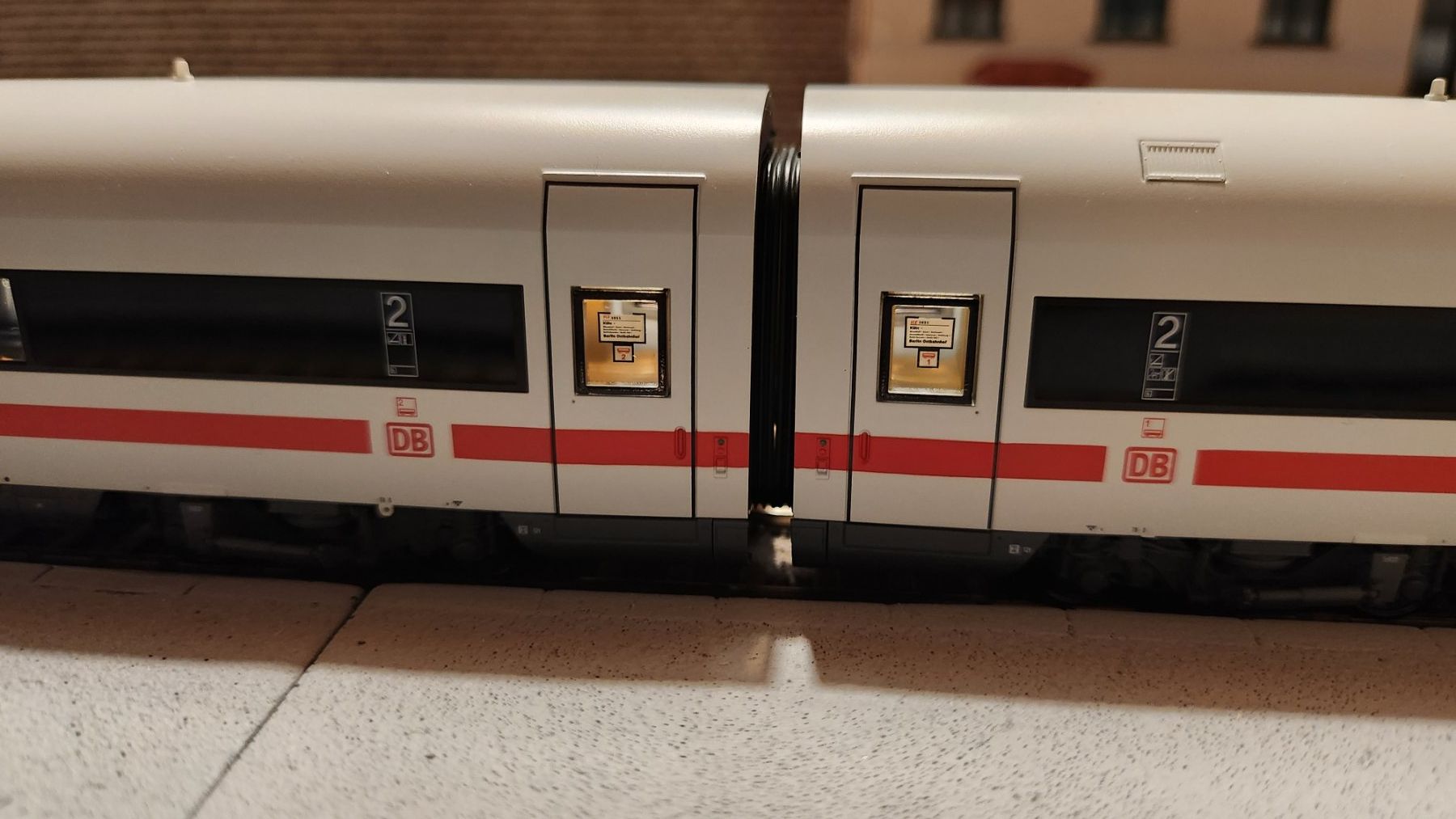 Piko Modellini di ferrovie: Piko DB ICE ex. Metropolitan, DCC Sound – Nuovo e nell'imballaggio originale da Wittenwil venduto da ced_q8j7 5