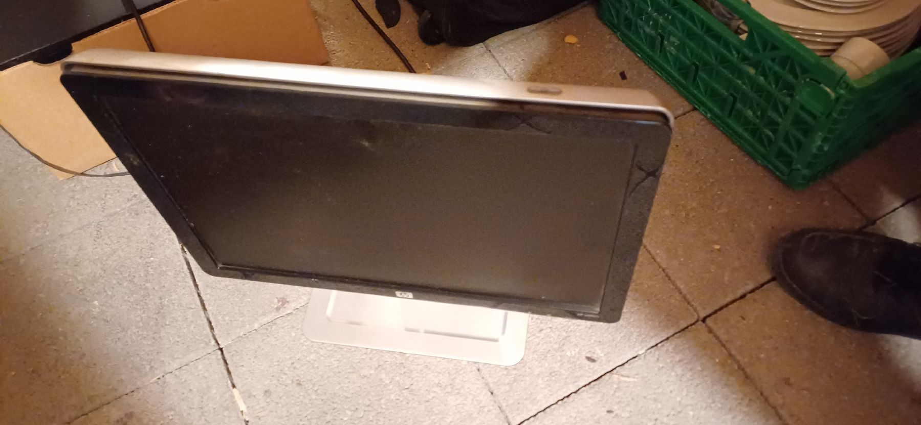 Monitore: Monitor HP 20 Zoll gebraucht inklusive Kabel – Gebraucht aus Steffisburg von jul_v8qb
