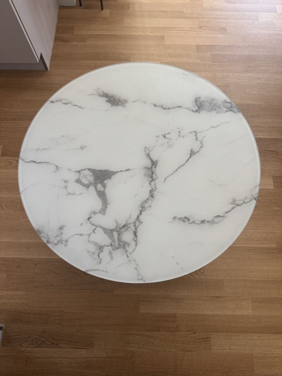 Tische: Couchtisch Weiss/Silber – Gebraucht aus Kreuzlingen von rom_p6vs 1