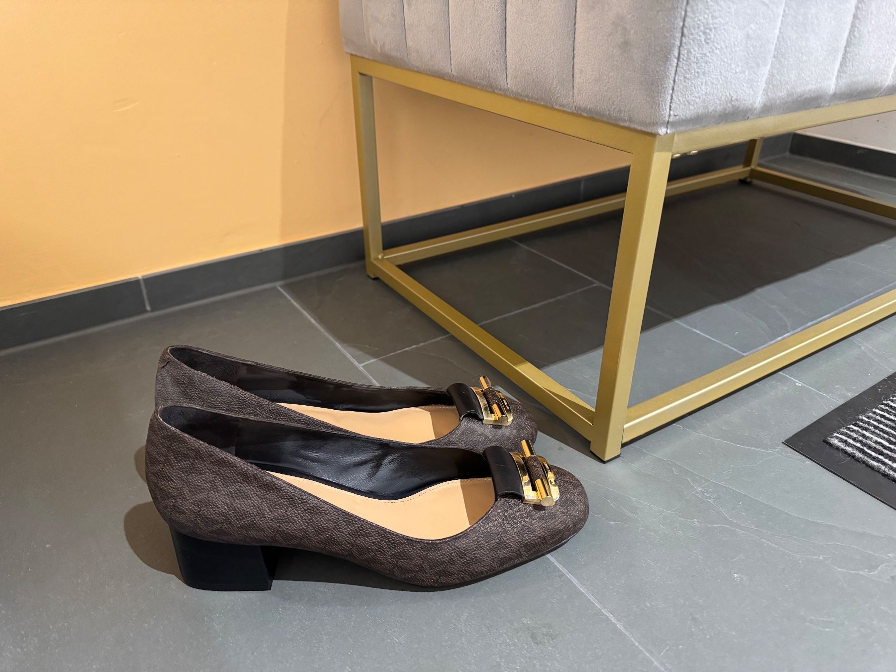 Michael Kors Scarpe da donna: Michael Kors Schuhe - ungetragen, neu – Nuovo (secondo la descrizione) da Neuhaus SG venduto da Toppenau 1