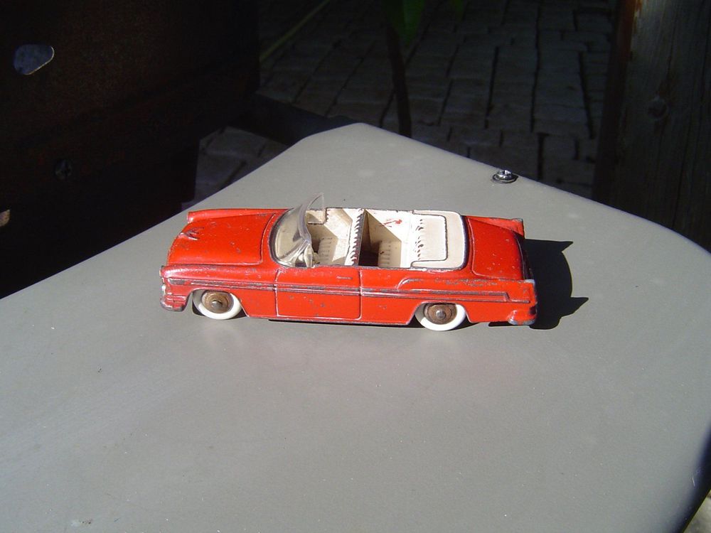 Dinky Toys Chrysler New Yorker 1955 (Gebraucht) in Noville für CHF 26