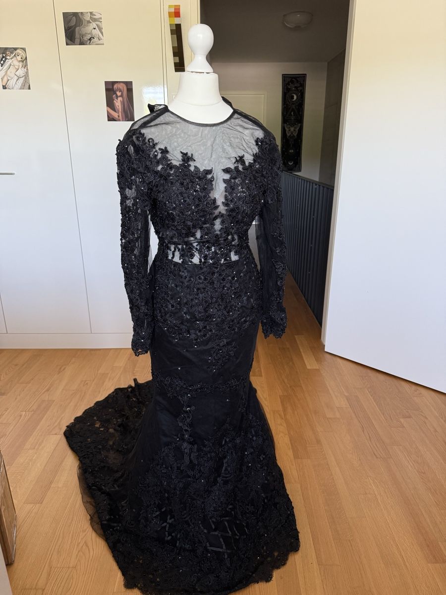 Vestiti: Schwarzes Brautkleid grösse XS – Nuovo (secondo la descrizione) da Langenthal venduto da Linn_Jaeger 9