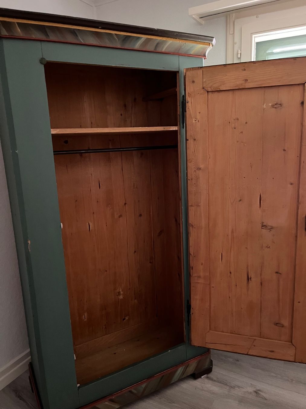Schränke: Schrank Bauernmalerei – Gebraucht aus St. Margrethen SG von Lillicasso 2