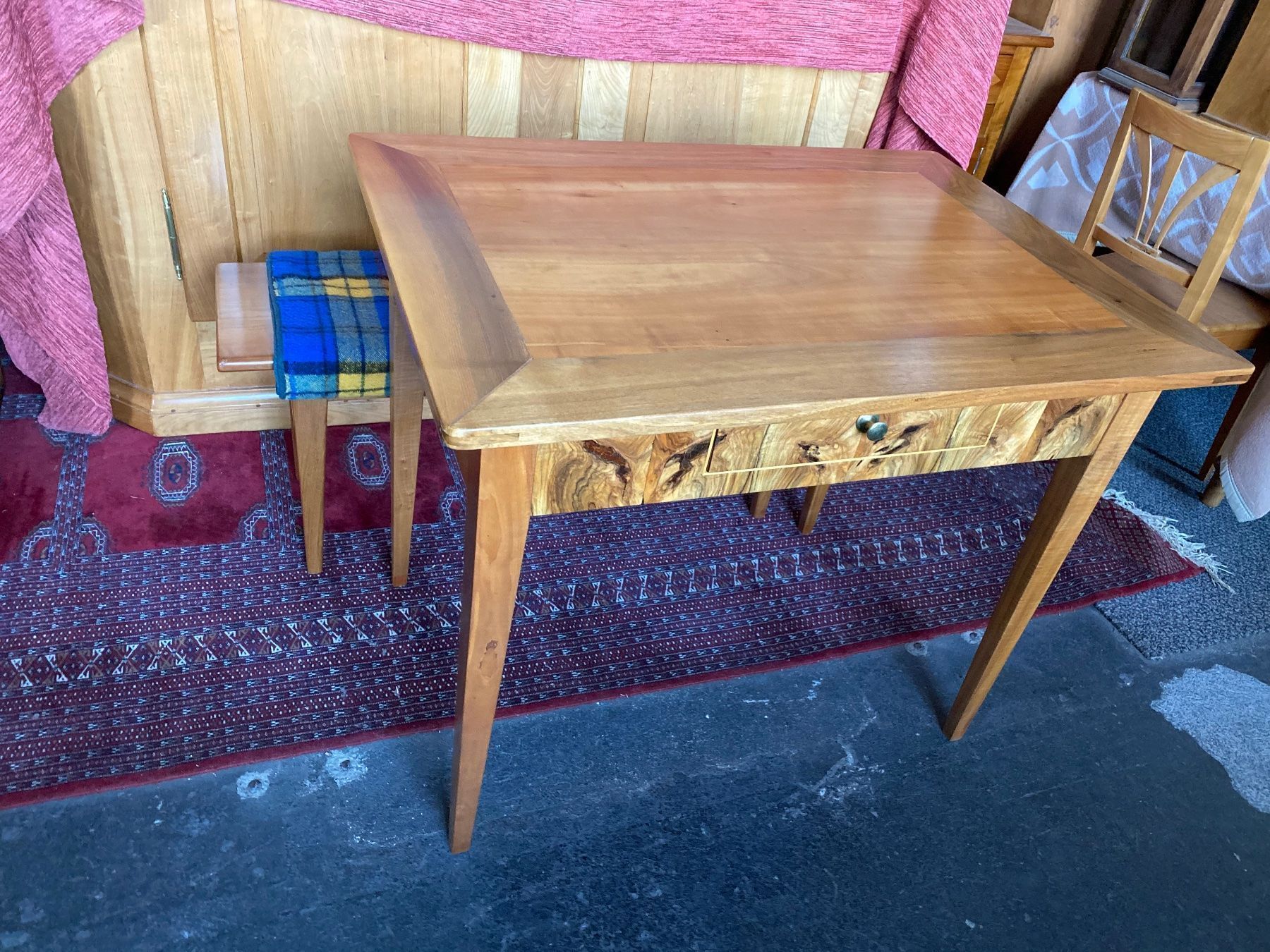 Tavoli: Biedermeier Nuss Kirschbaumtisch – Usato da Rorschacherberg venduto da Harry17 1