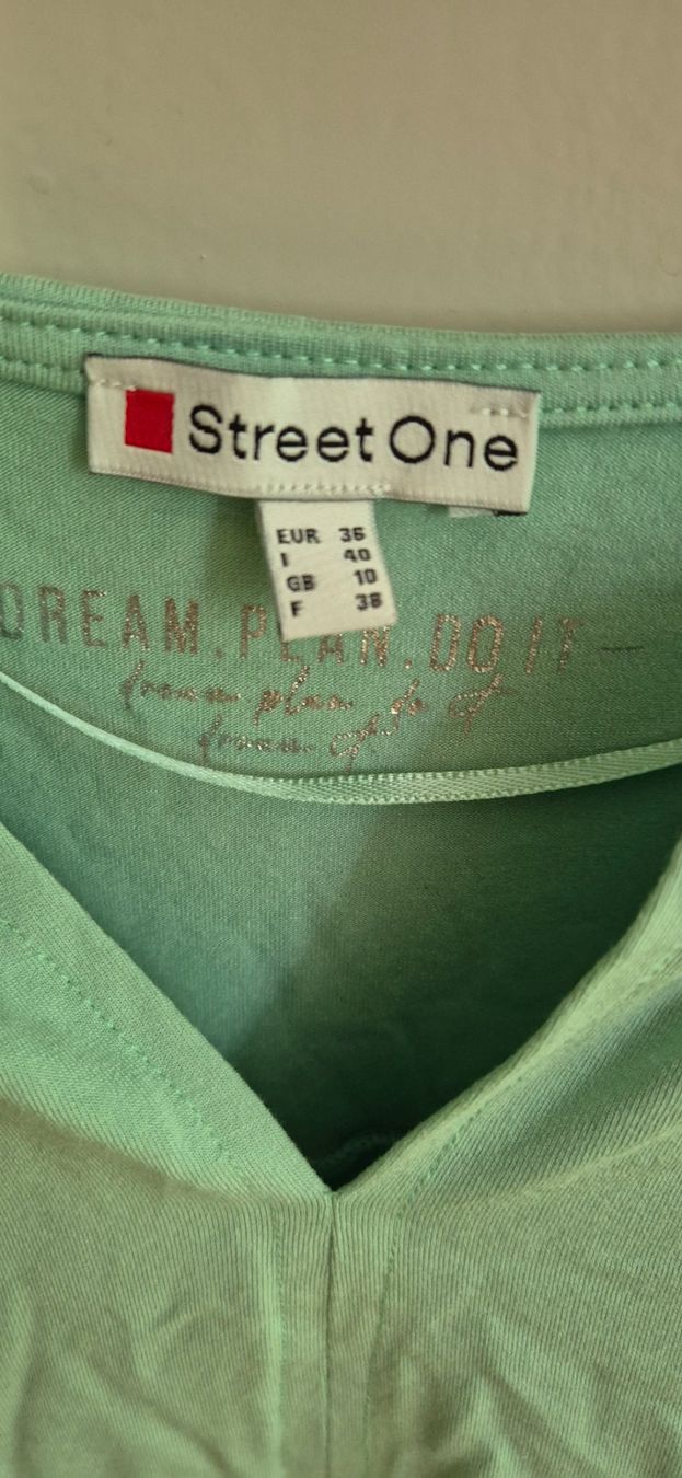 Pullover & Sweatshirts: Longsleeve Street One, Viskose, helles mintgrün – Gebraucht aus St. Gallen von Mar_cx6m 1
