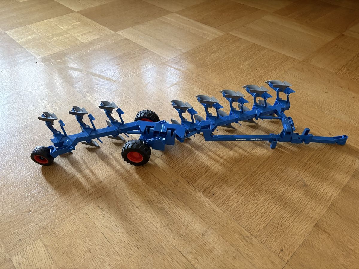 Bruder Jouets: Pflug gross von Bruderer – D'occasion à Oberdiessbach par gumm