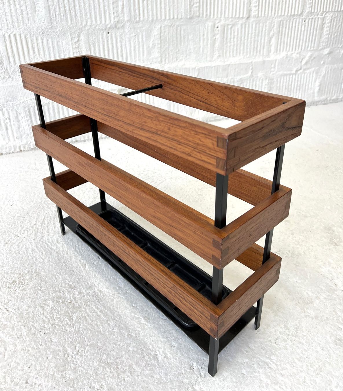 Sonstige Büroeinrichtungen: Vintage Teak - Schirmständer – Gebraucht aus Walzenhausen von stilvollwohnen 3