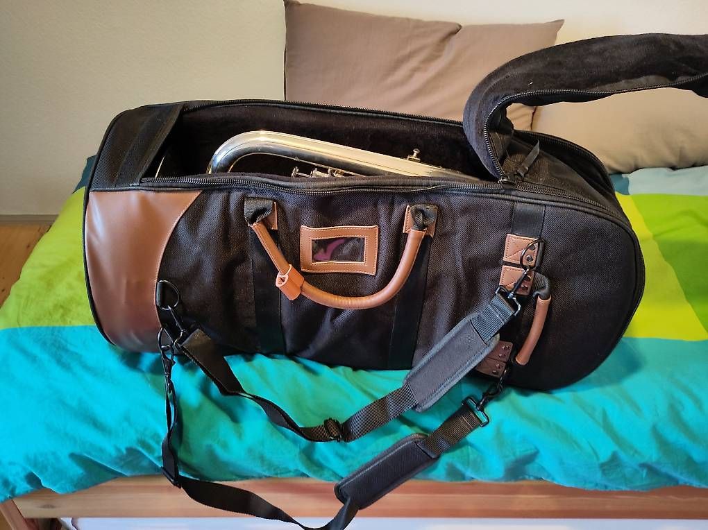 Strumenti musicali: Housse pour euphonium – Usato da Les Brenets venduto da Sentinelle