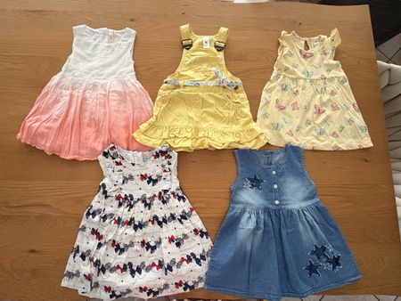 Lotto di vestiti bambina