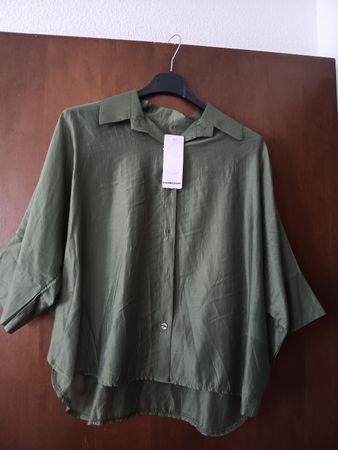 Wunderschöne Bluse oliv grün kurzarm neu mit Etikett
