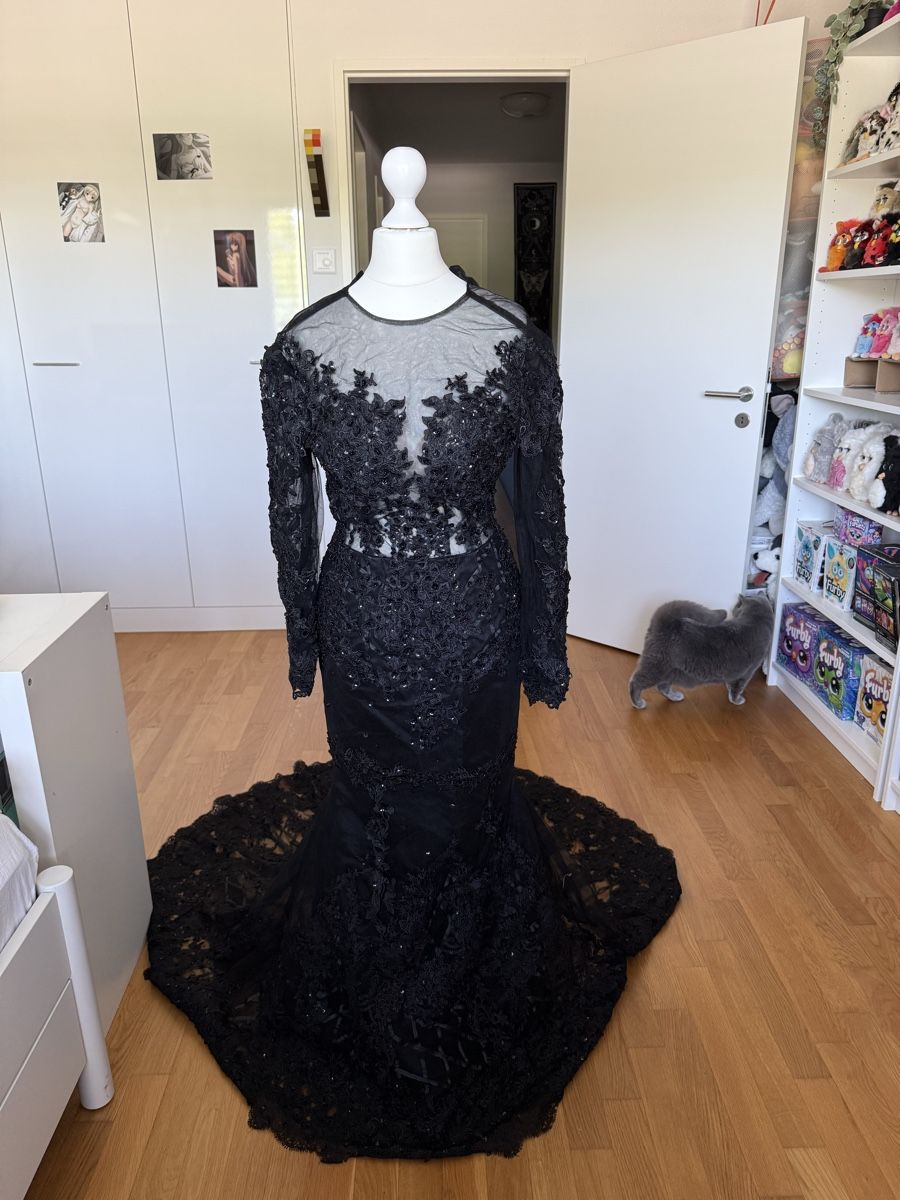 Vestiti: Schwarzes Brautkleid grösse XS – Nuovo (secondo la descrizione) da Langenthal venduto da Linn_Jaeger