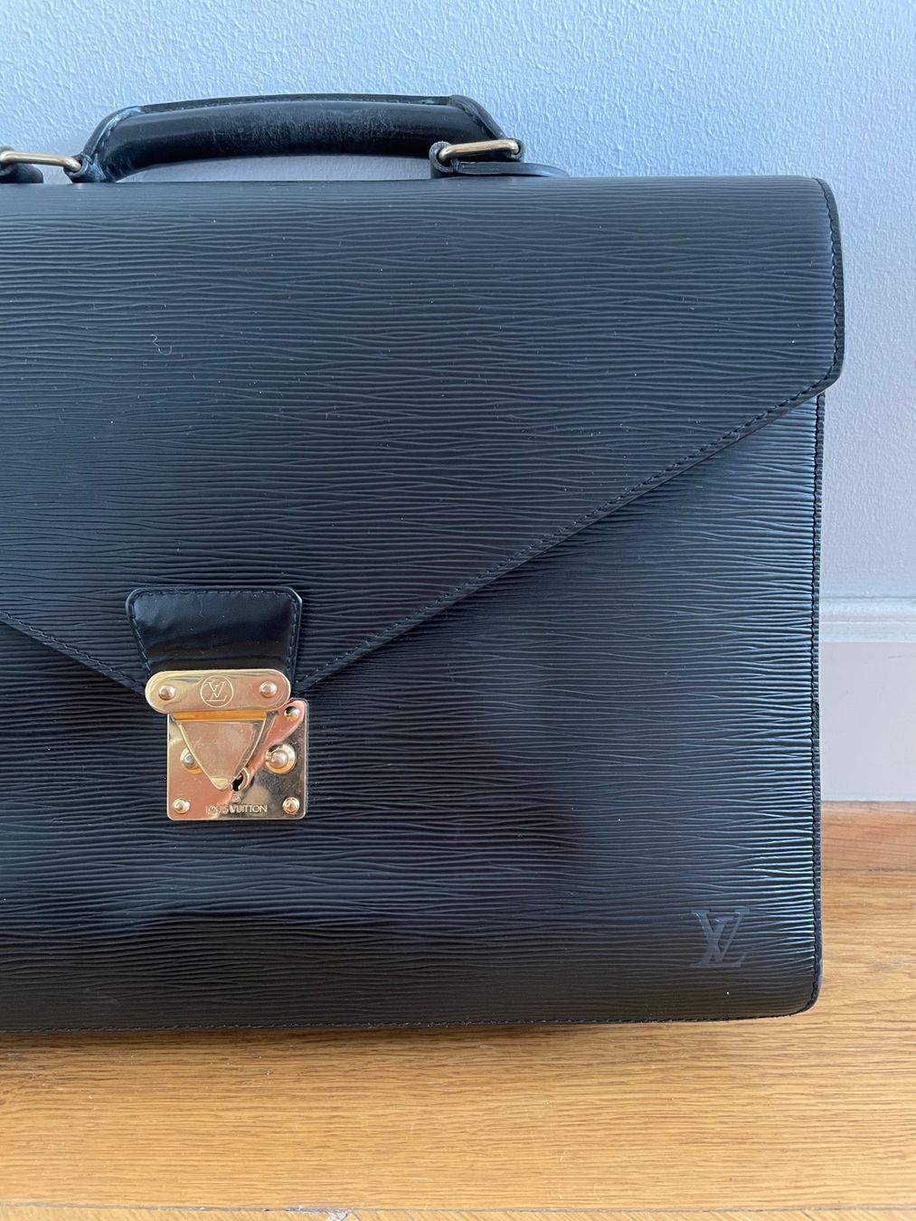 Louis Vuitton Portafogli: Louis Vuitton - Epi Ambassador Briefcase – Usato da Oberrieden venduto da ElsaL 1