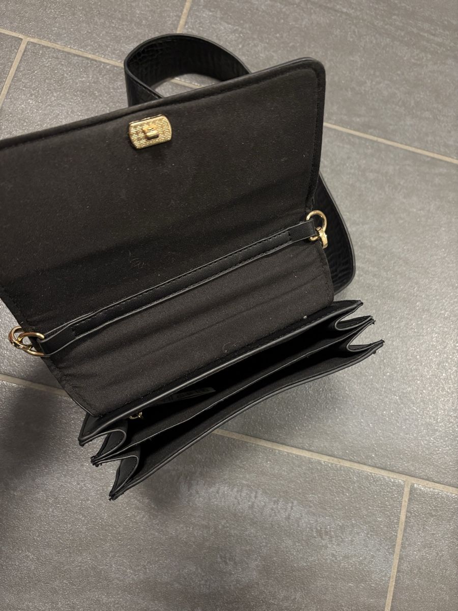 Only Taschen für Damen: ONLY Umhängetasche – Gebraucht aus Rümlang von svent 6