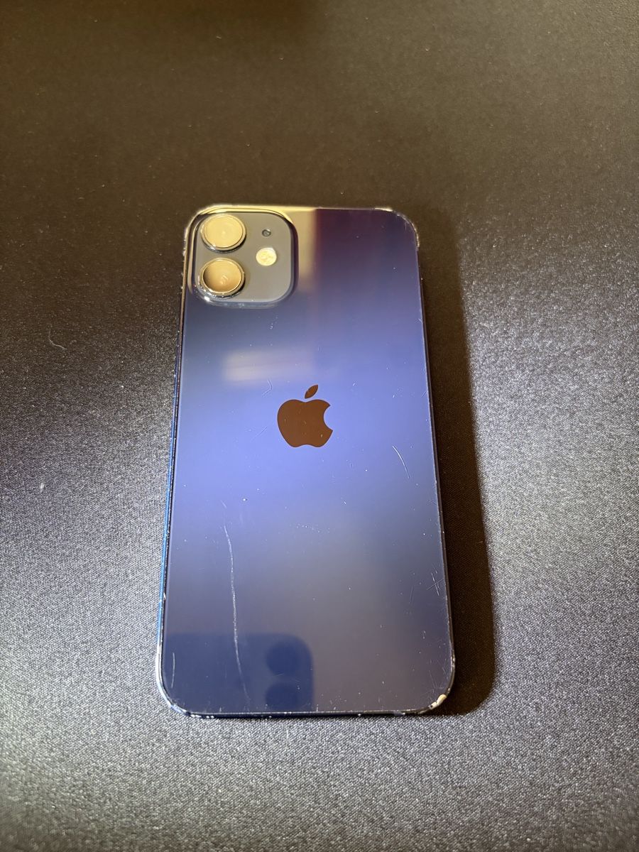 Apple Telefoni cellulari / Smartphones: iPhone 12 mini 64 Go – bleu nuit – Usato da Evolène venduto da gis_556t 1