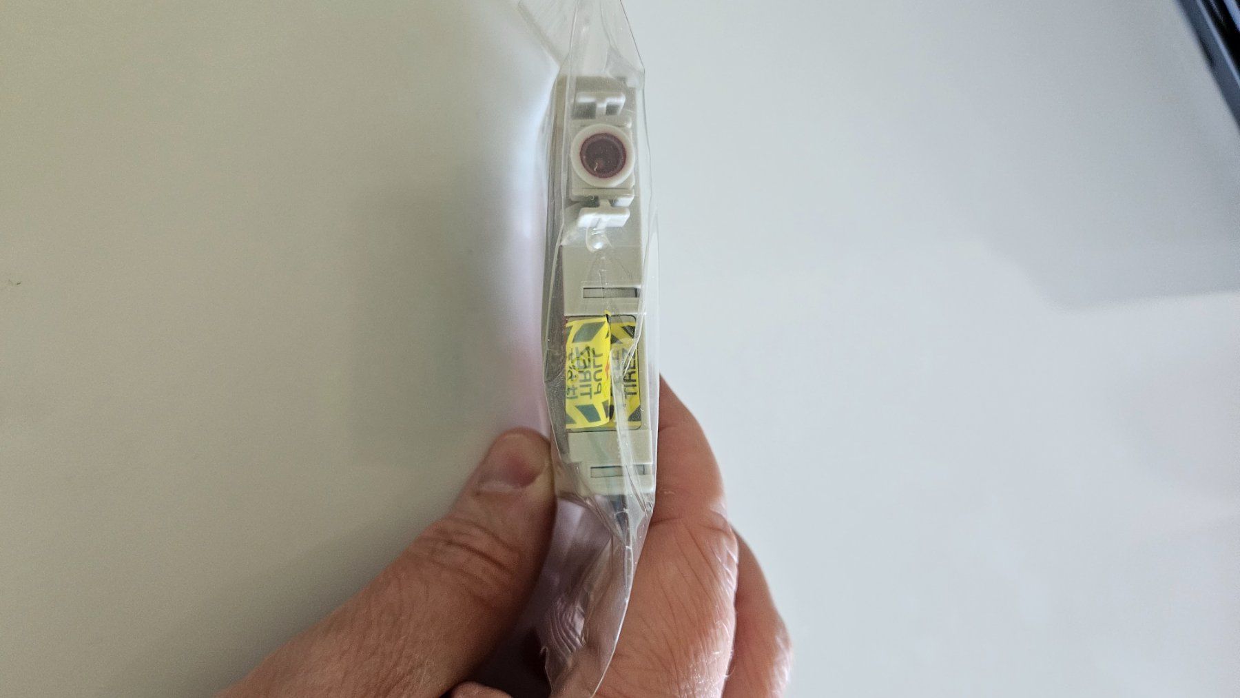 Epson Cartucce per stampanti & toner: Epson Druckerpatrone T0713 Original Magenta – Nuovo e nell'imballaggio originale da Zürich venduto da ou-student 2