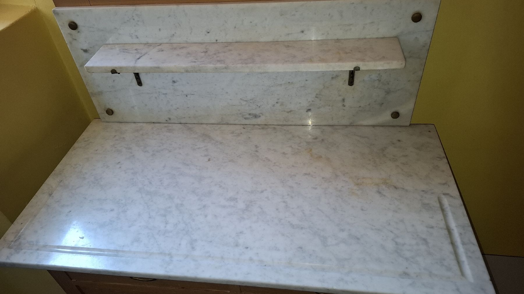 Commodes: Alte Kommode mit Marmorplatte und Spiegel – D'occasion à Lengnau BE par Mzno70 1