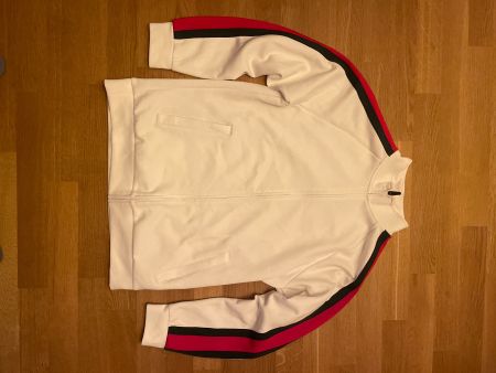 Weisse Trainingsjacke mit Streifen