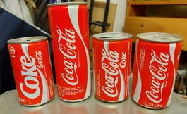 Coca Cola-Sammlung, Vintage, 12 Stück plus Weiteres