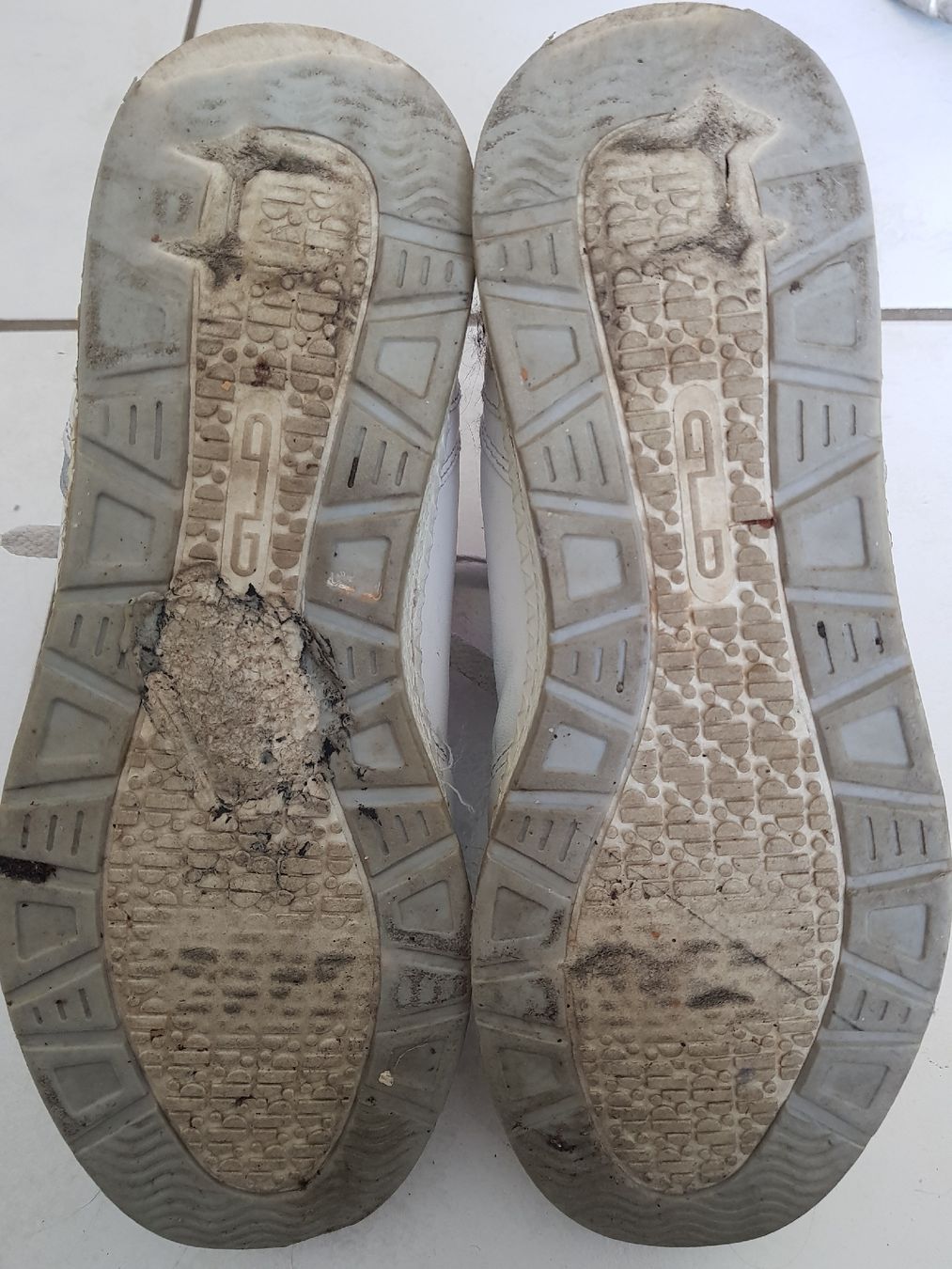 Damenschuhe: basket – Gebraucht aus Hermance von Triplebizzo 1