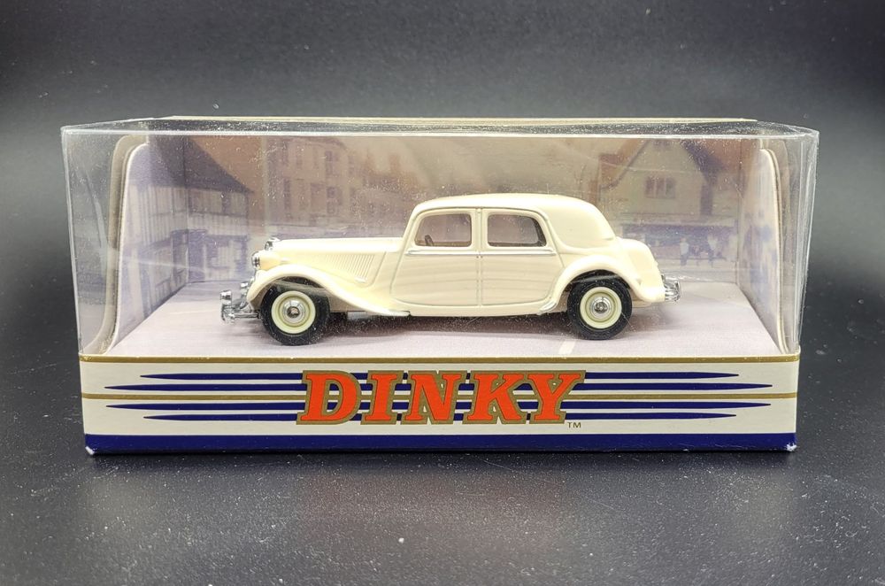 1/43 Citroën Traction 15CV Berline Noir 1952 Solido ref: 4519