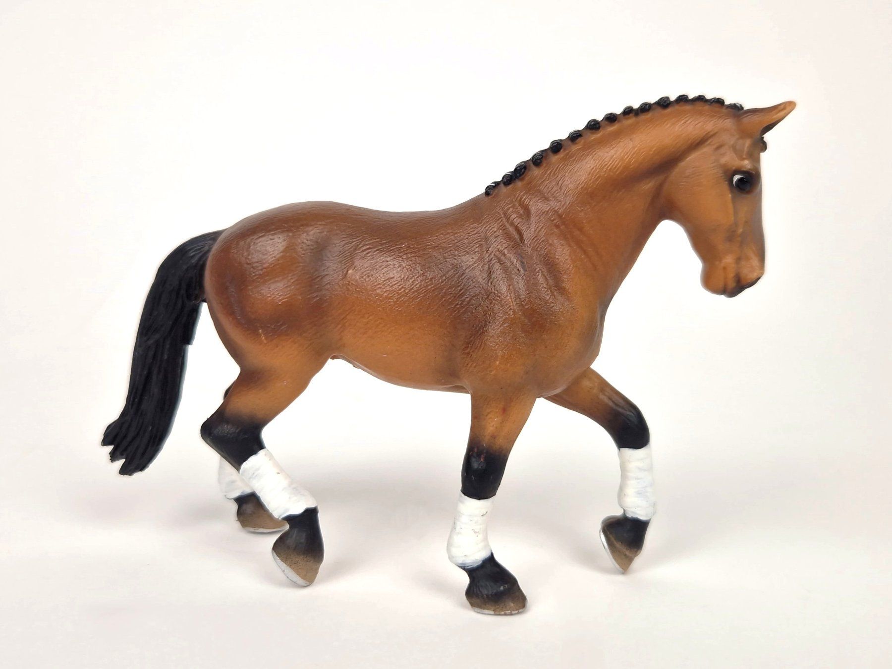 Schleich Spielzeuge: Drei Schleich Pferde, mit Hecke – Gebraucht aus Basel von Restwert_Basel 5