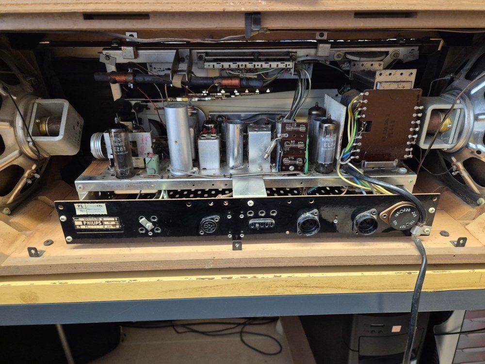 Philips Radios: Röhrenradio von 1962 – Gebraucht aus Spreitenbach von aspen11 4