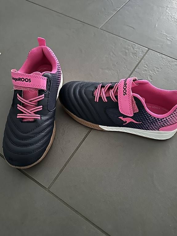 Scarpe per ragazzi: KangaRoos Kinder Hallenschuh Gr 33 – Usato da Münchenstein venduto da Peke_ 1