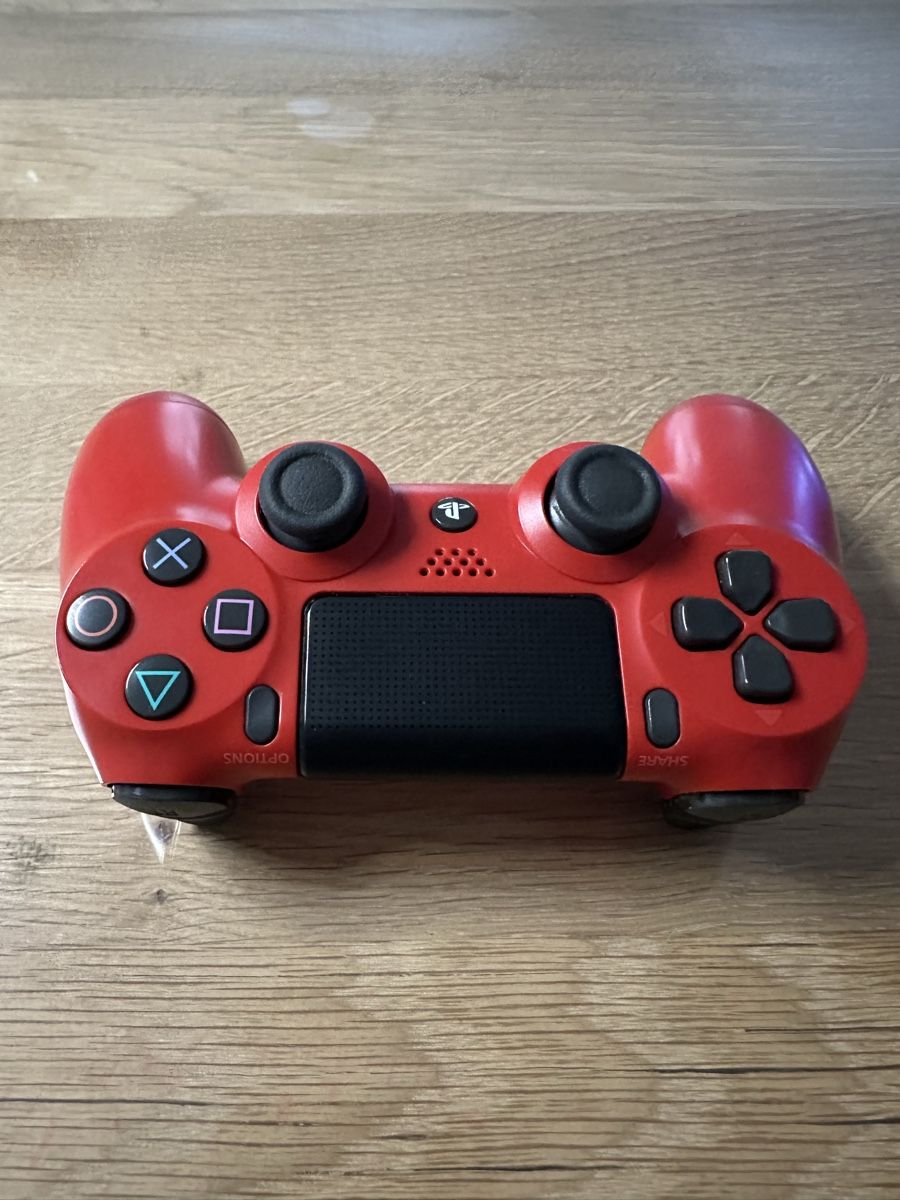 Sony Console: Sony PlayStation 4 Slim + Controller – Usato da Siggenthal Station venduto da DynamicLight 7
