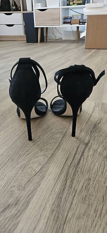 Scarpe da donna: Sandalen mit Absatz Gr.40 wie NEU – Nuovo (secondo la descrizione) da Zürich venduto da Giada_B 2