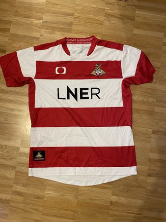 Doncaster Rovers LNER Jubiläums-Trikot - Sammlerstück!
