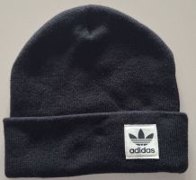 Warme Adidas Strickmütze, neuwertig - ideal für den Winter